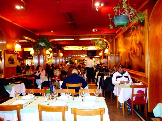 El Fogón Parrilla Y Restaurant