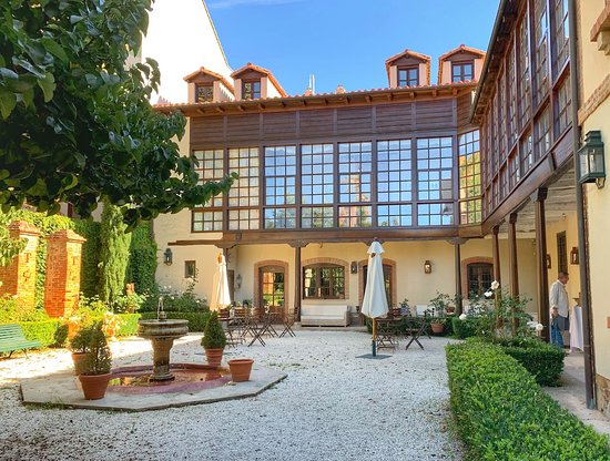La Maragata, Casa De Comidas. Rotiseria