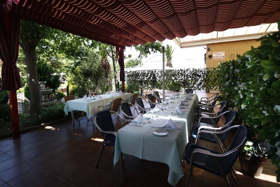 Restaurantes En Las Cañas