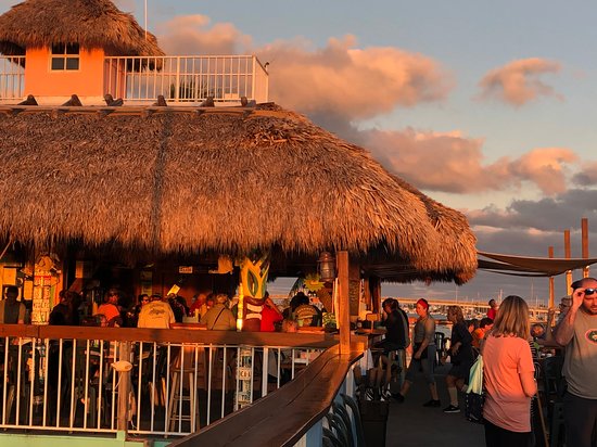 Tiki Resto Pub